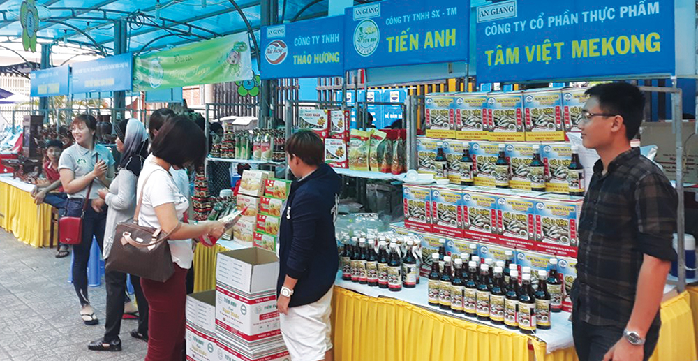 Hàng Việt chiếm vị thế trong lòng người dân Hàng Việt chiếm vị thế trong lòng người dân