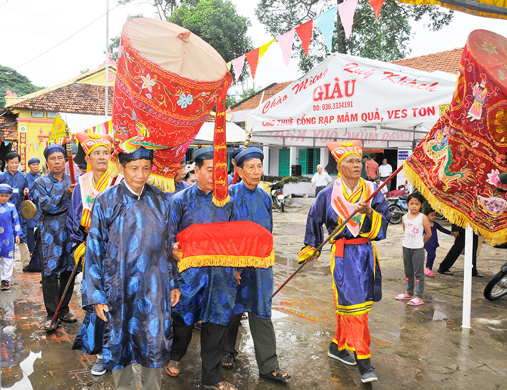 Nhộn nhịp Lễ Kỳ yên Đình thần Bình Thủy