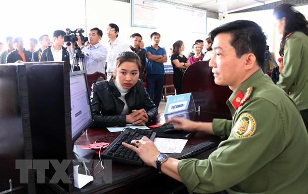 Họp Quốc hội: Đề xuất sử dụng hộ chiếu gắn chip điện tử