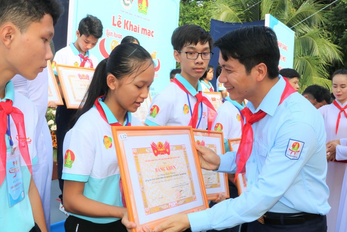 Khai mạc Liên hoan thiếu nhi vượt khó học giỏi toàn quốc năm 2019