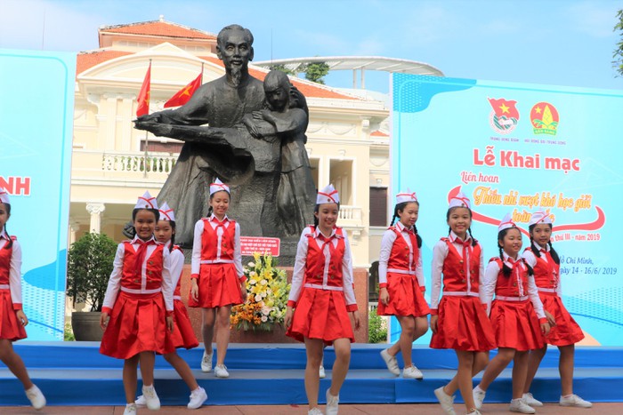 Khai mạc Liên hoan thiếu nhi vượt khó học giỏi toàn quốc năm 2019