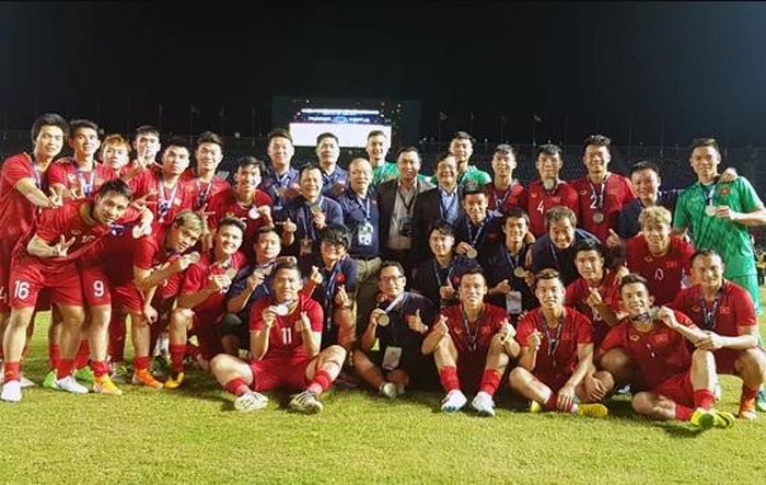ĐT Việt Nam lên hạng 96 trên BXH FIFA, tái ngộ Thái Lan?