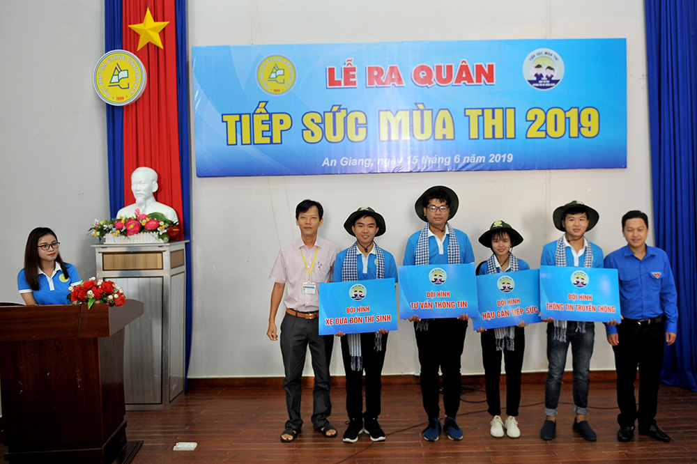 Ra quân tiếp sức mùa thi 2019 Ra quân tiếp sức mùa thi 2019