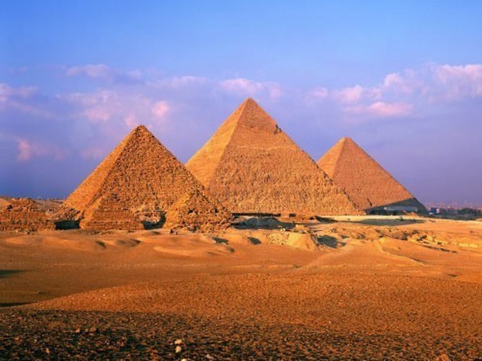 Giật mình đại kim tự tháp Giza có dấu vết người ngoài hành tinh?