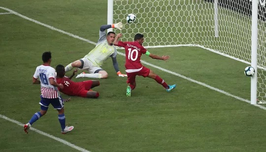 Ngược dòng cầm hòa Paraguay, Qatar gây sốc Copa America