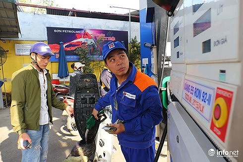 Giá xăng giảm mạnh vào chiều nay 17-6?