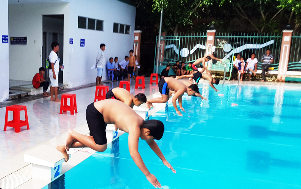 Tăng cường công tác phổ cập bơi cho học sinh trong hè