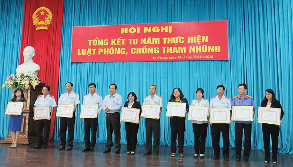 Đổi mới cách làm để phòng, chống tham nhũng hiệu quả - Kỳ 1: An Giang đứng đầu cả nước trong công tác phòng, chống tham nhũng Đổi mới cách làm để phòng, chống tham nhũng hiệu quả - Kỳ 1: An Giang đứng đầu cả nước trong công tác phòng, chống tham nhũng