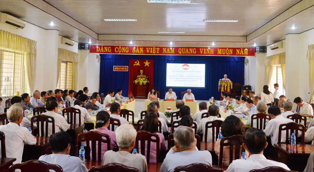 Ủy ban Trung ương MTTQ Việt Nam tiếp xúc, đối thoại cùng tín đồ Phật giáo Hòa Hảo Quang cảnh buổi gặp mặt, tiếp xúc, đối thoại với tín đồ Phật giáo Hòa Hảo