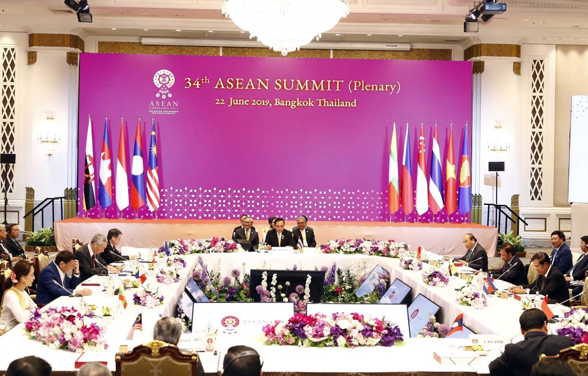 Thủ tướng Nguyễn Xuân Phúc dự Phiên toàn thể Hội nghị Cấp cao ASEAN 34