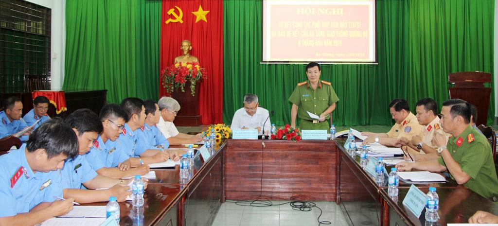 Đảm bảo trật tự an toàn giao thông và bảo vệ kết cấu hạ tầng giao thông