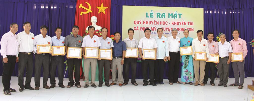 Quỹ Khuyến học - khuyến tài xã Định Mỹ góp phần xây dựng xã hội học tập