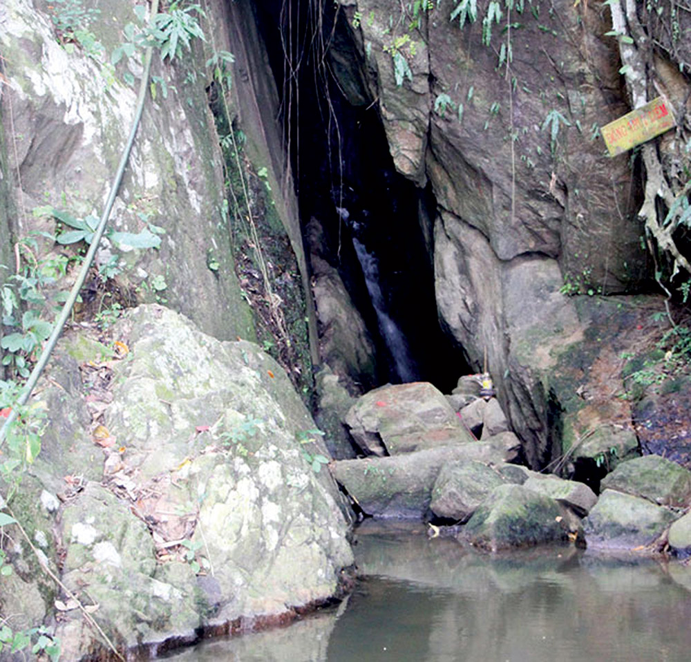 Khám phá Thiên Cấm Sơn