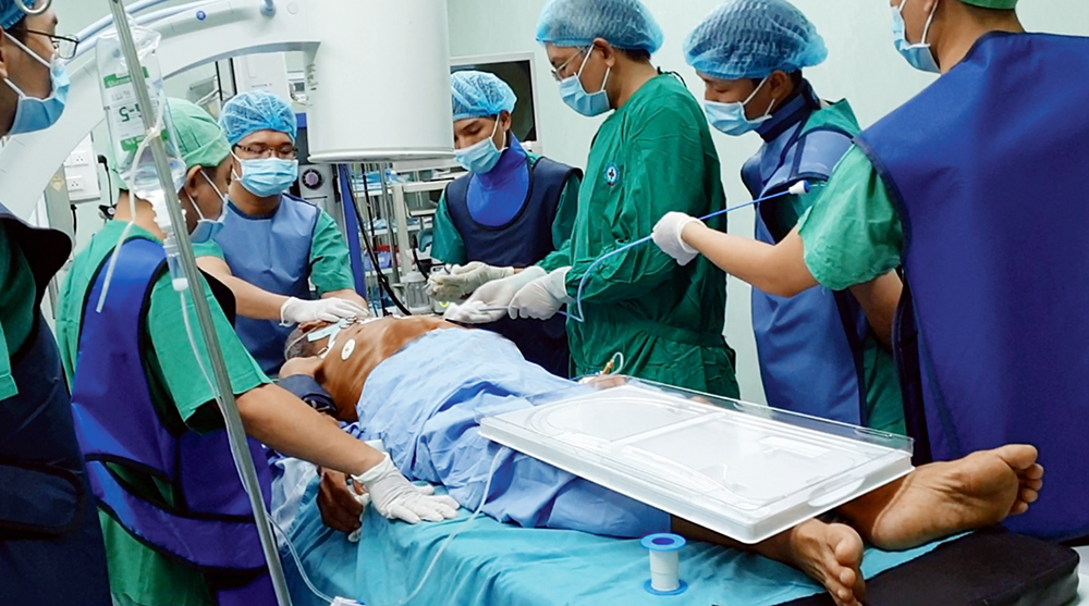 Đặt stent thực quản – “trả người bệnh về sinh lý bình thường”