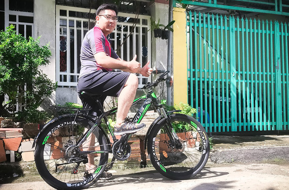 Đạp xe để mẹ không còn lo mất tôi