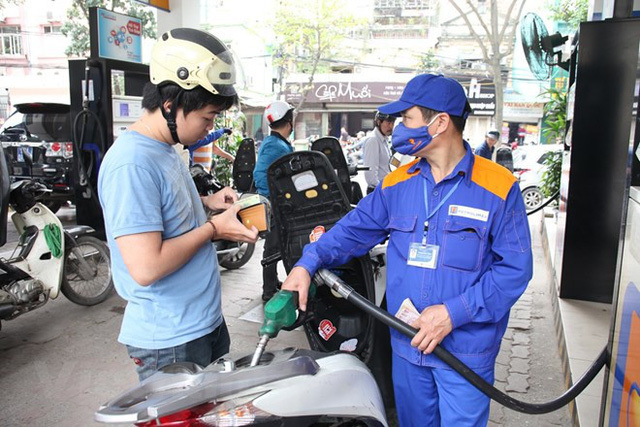 Giá xăng ngày 2-7, đảo chiều tăng giá