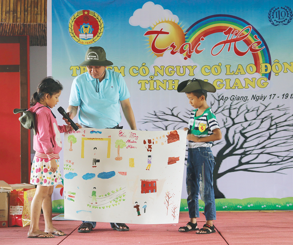 Quan tâm trẻ em có nguy cơ lao động sớm
