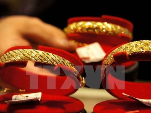 Giá vàng hôm nay 4-7 tiếp tục hạ nhiệt
