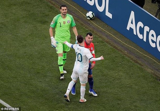 Argentina giành hạng 3 Copa America trong ngày Messi nhận thẻ đỏ