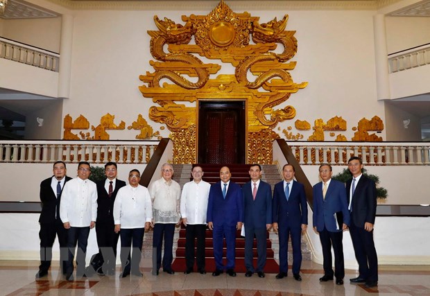 Thủ tướng Nguyễn Xuân Phúc tiếp Bộ trưởng Ngoại giao Philippines