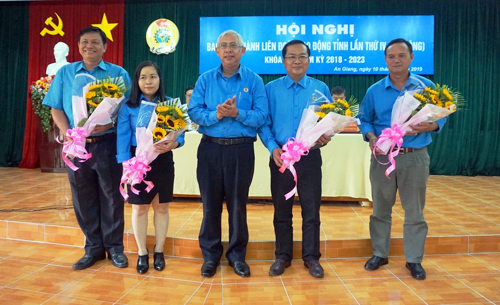 Liên đoàn Lao động tỉnh sơ kết hoạt động 6 tháng đầu năm