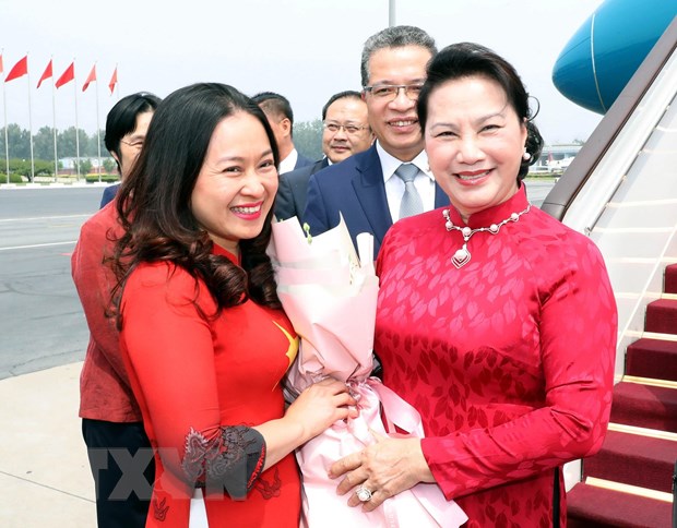 Chủ tịch Quốc hội đến Bắc Kinh, tiếp tục chuyến thăm Trung Quốc