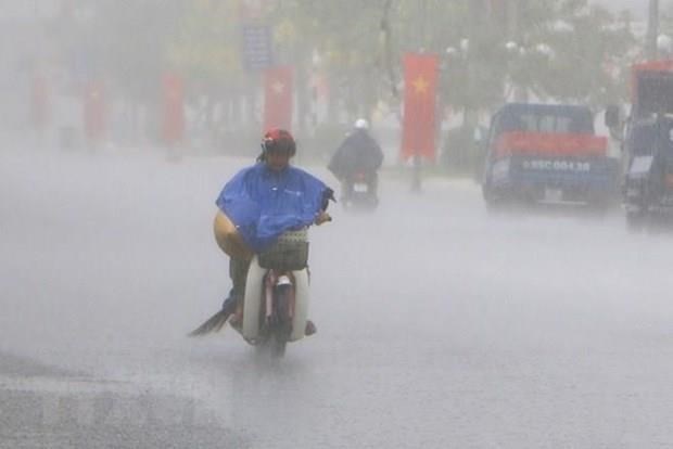 Đêm 11-7 các khu vực trên cả nước đều có mưa dông