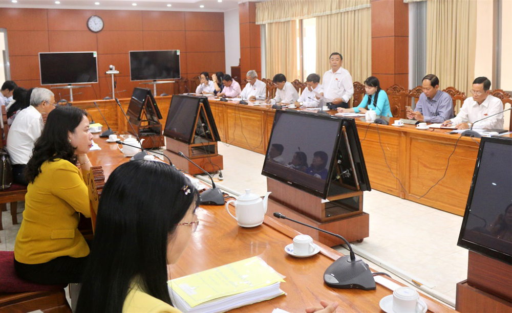 Kỳ họp thứ 11, HĐND tỉnh khóa IX miễn nhiệm và bầu bổ sung thành viên UBND tỉnh