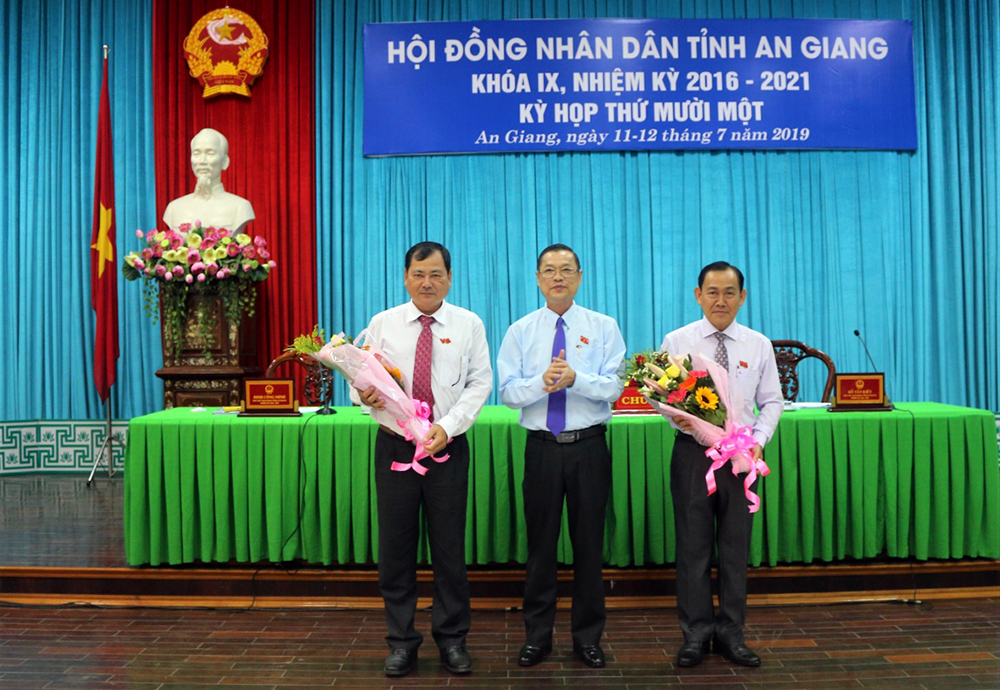 Kỳ họp thứ 11, HĐND tỉnh khóa IX miễn nhiệm và bầu bổ sung thành viên UBND tỉnh