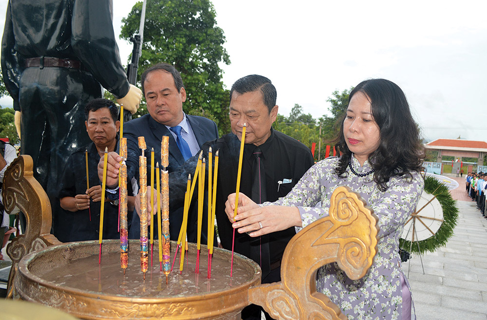 Nghĩa tình tháng 7