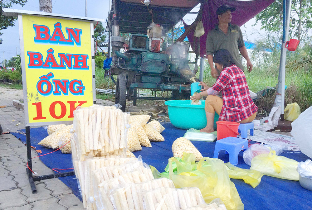 Vương vấn bánh ống quê