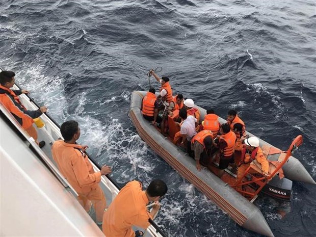 9 ngư dân tàu NA 95899 TS mất tích: Khẩn trương gỡ lưới tiếp cận tàu