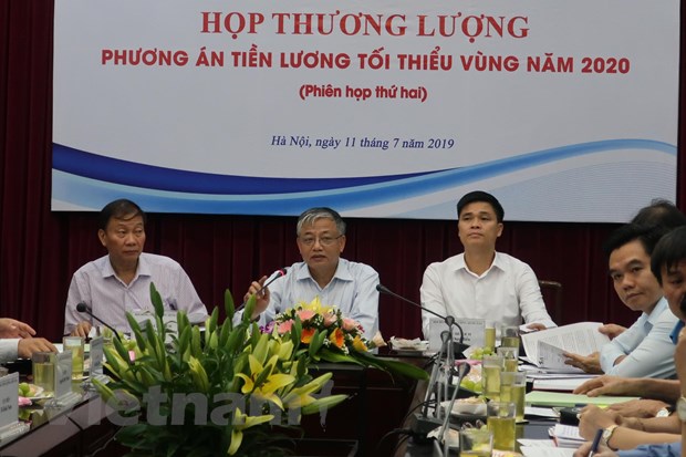 Lương tối thiểu vùng năm 2020: 'Chốt' phương án tăng ở mức 5,5%
