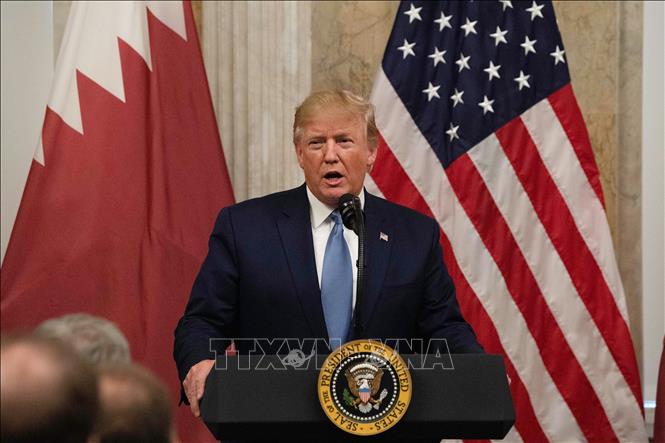 Tổng thống Donald Trump công khai chỉ trích tiền điện tử