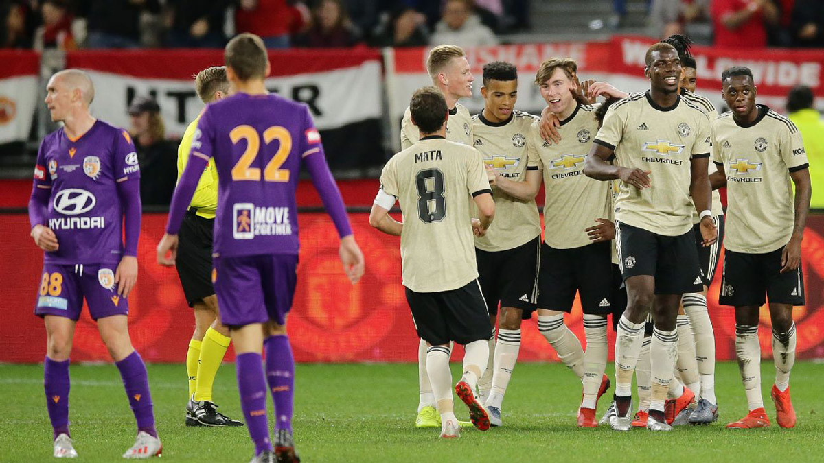 MU thắng mở màn, Solskjaer bắt đầu ghép hình