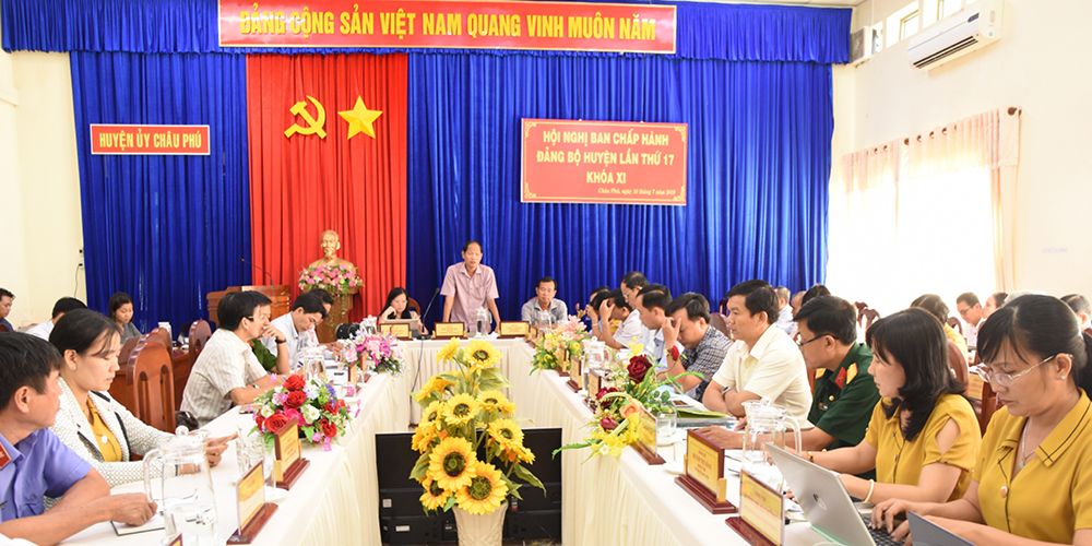 Phát huy nội lực để thực hiện tốt nhiệm vụ chính trị Phát huy nội lực để thực hiện tốt nhiệm vụ chính trị