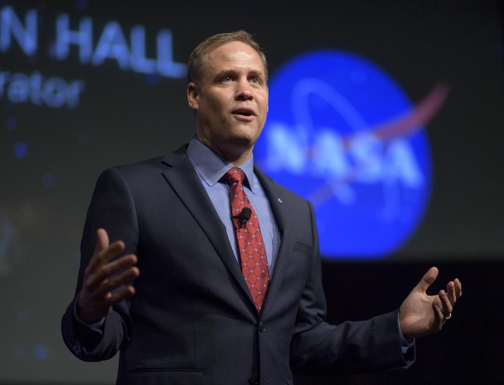 NASA hé lộ lý do ngăn người Mỹ trở lại Mặt Trăng trong hơn 40 năm