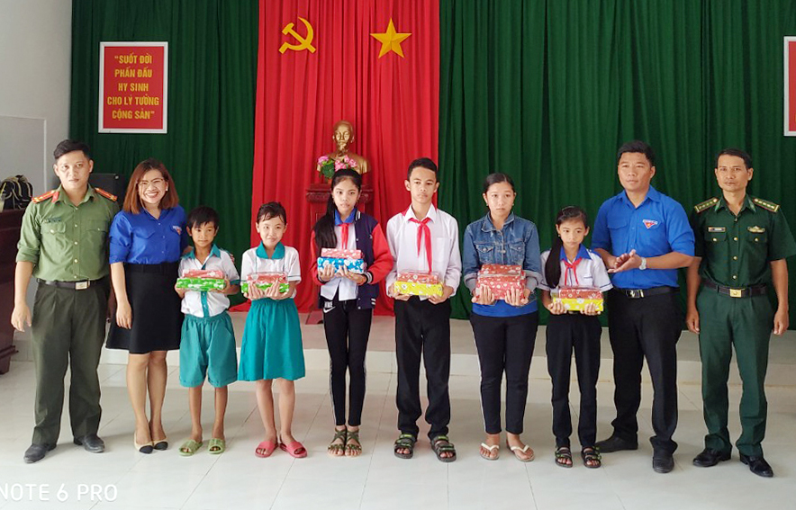 Nhiều hoạt động ý nghĩa trong Chiến dịch “Kỳ nghỉ hồng”
