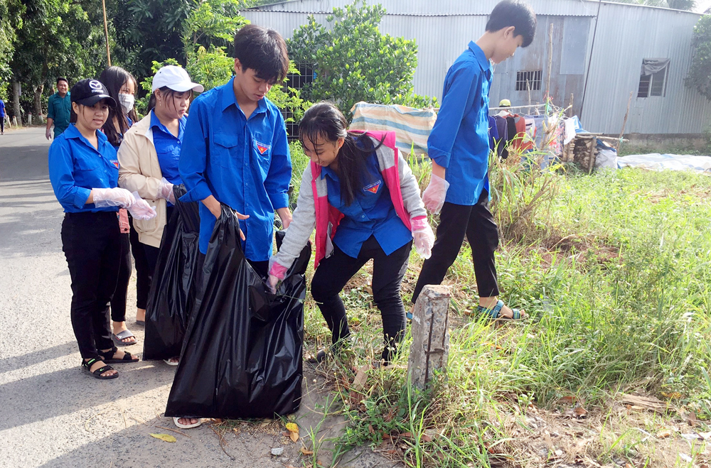 Phú Tân thực hiện các phần việc hưởng ứng ngày Thương binh - Liệt sĩ 27-7