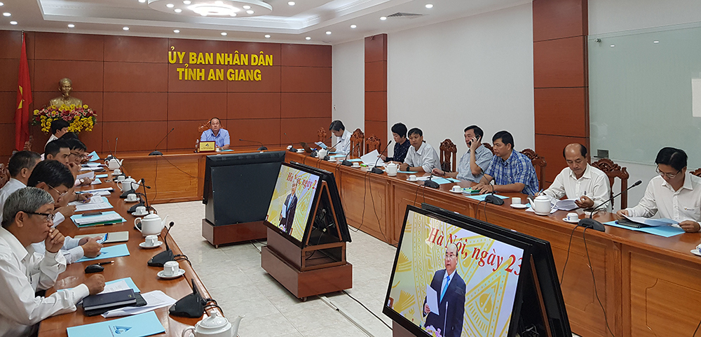 Xây dựng Chính phủ điện tử, tiến tới Chính phủ số và kinh tế số Xây dựng Chính phủ điện tử, tiến tới Chính phủ số và kinh tế số