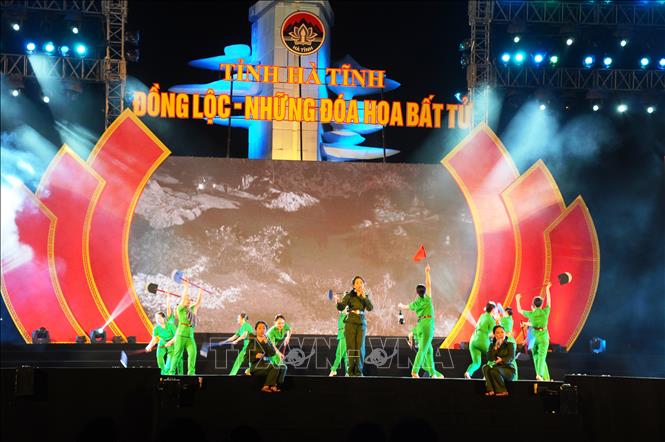 ''Đồng Lộc - những đóa hoa bất tử'' tri ân 10 nữ thanh niên xung phong