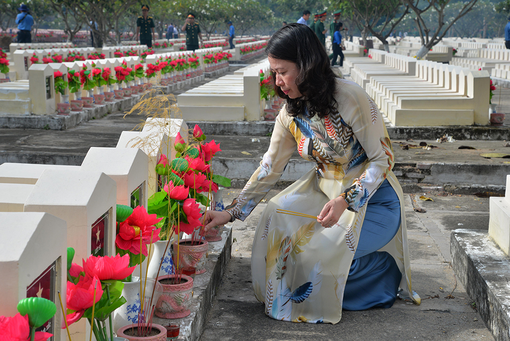 Cải táng 172 hài cốt liệt sỹ hy sinh trong chiến tranh Cải táng 172 hài cốt liệt sỹ hy sinh trong chiến tranh