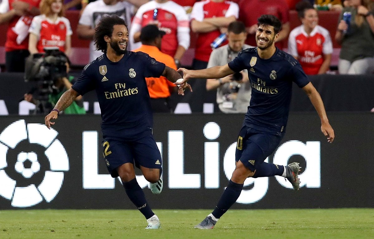 Real Madrid đánh bại Arsenal sau loạt sút luân lưu kịch tính