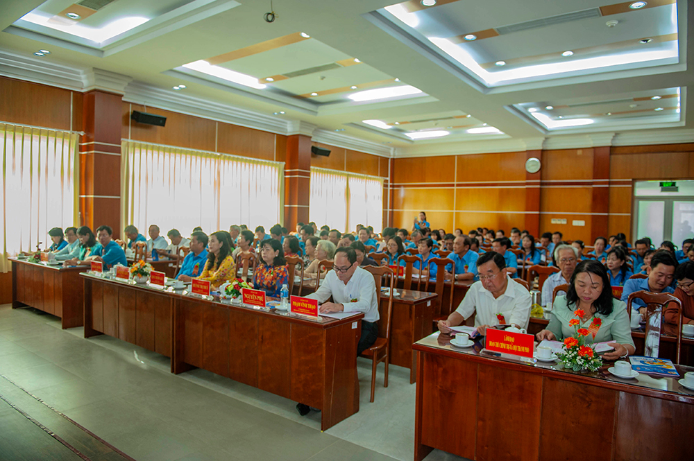 Nhiều hoạt động chào mừng kỷ niệm 90 năm ngày thành lập Công đoàn Việt Nam (28-7-1929- 28-7-2019) Nhiều hoạt động chào mừng kỷ niệm 90 năm ngày thành lập Công đoàn Việt Nam (28-7-1929- 28-7-2019)