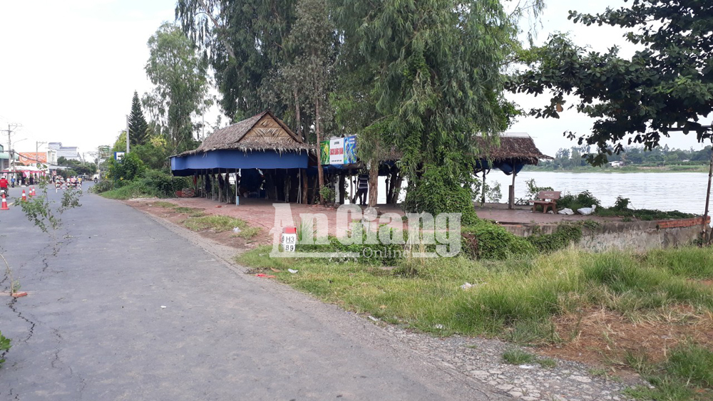 Răn nứt đường Quốc lộ 91 tại huyện Châu Phú