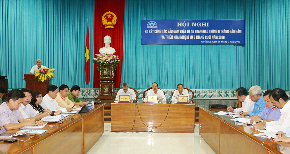 Nỗ lực kiềm chế tai nạn giao thông