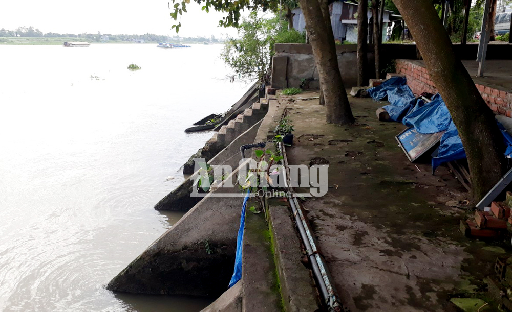 Răn nứt đường Quốc lộ 91 tại huyện Châu Phú
