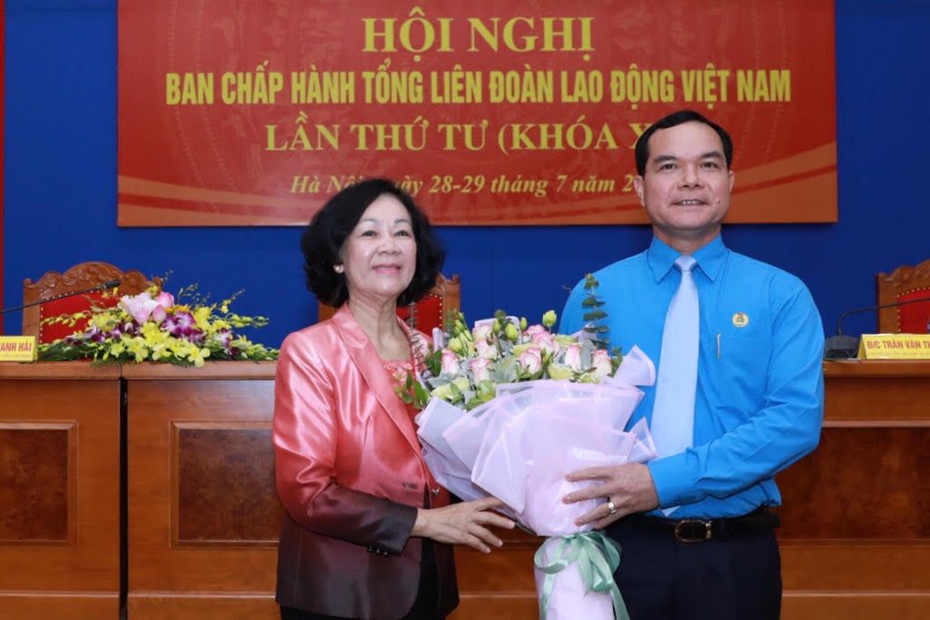 Ông Nguyễn Đình Khang được bầu làm Chủ tịch Tổng Liên đoàn Lao động Việt Nam