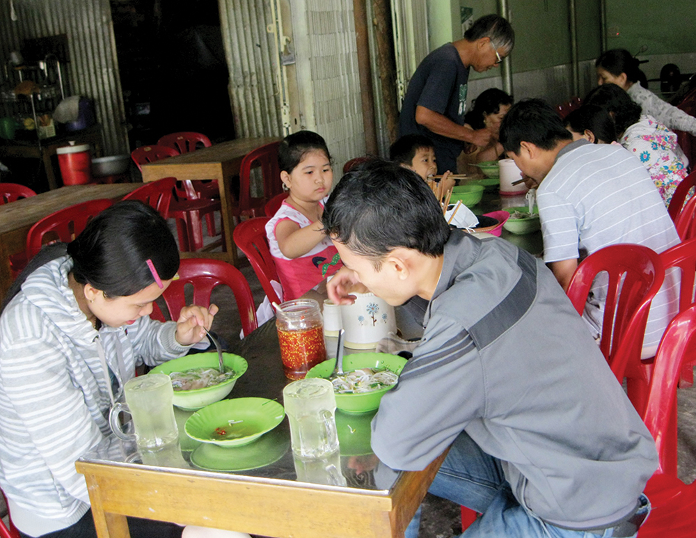 Hấp dẫn bánh canh Bảy Núi