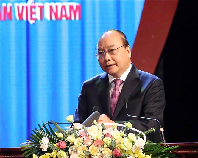 Thủ tướng: Tiếp tục đổi mới mạnh mẽ nội dung và phương thức hoạt động công đoàn
